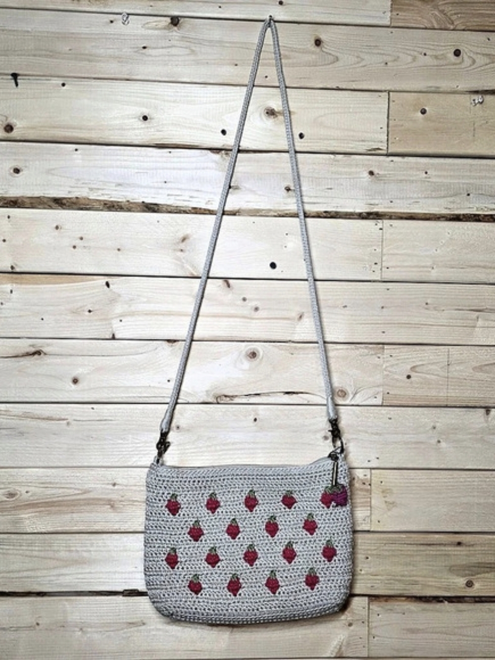 the sak Crochet Crossbody Bag with Strawberry Motif Gray & Pink